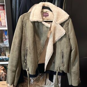 vigoss jacket XL, fits like large